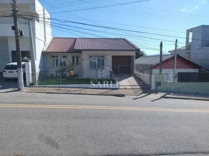 Casa com 4 dormitórios e piscina à venda, por R$ 950.000 - Capoeiras - Florianópolis/SC