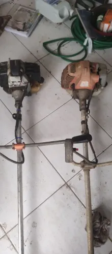 Duas roçadeira toyama