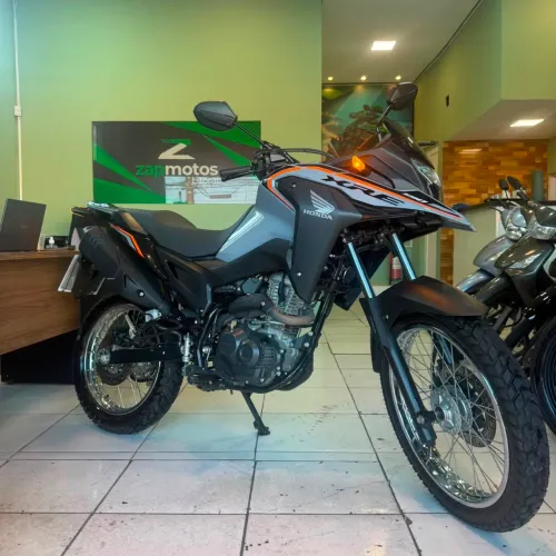 Xre 190 ano 2025 com 2 anos e meio de garantia da Honda único dono 3 mil km