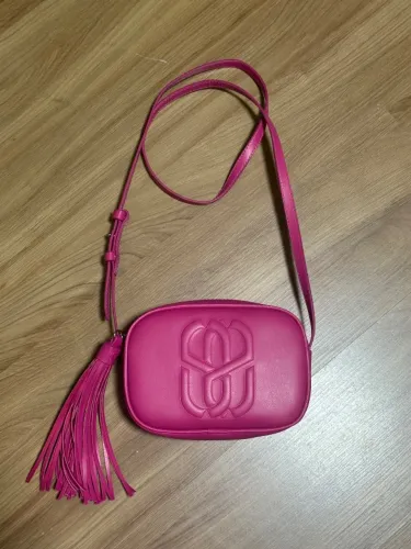 Bolsa Schutz couro nova