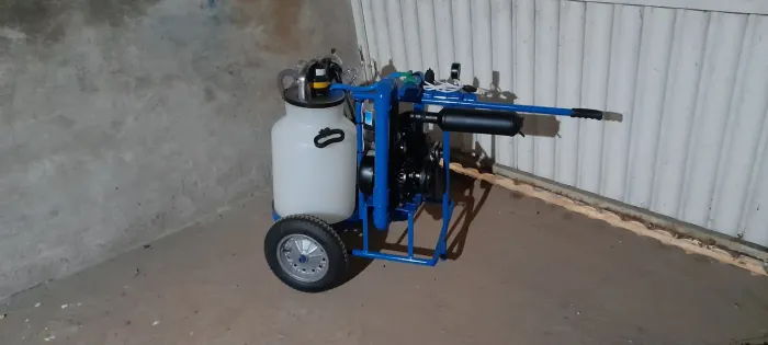 Ordenhadeira móvel de Carrinho MegaMilk 