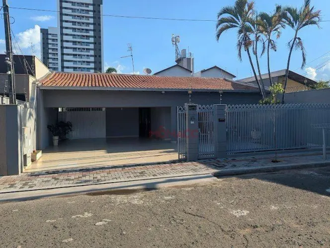 Casa com 3 dormitórios à venda, 184 m² por R$ 840.000 - Parque Jamaica - Londrina/PR