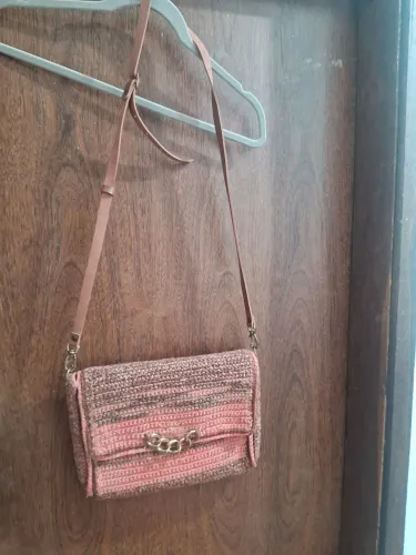 Bolsas artesanais de crochet crochê
