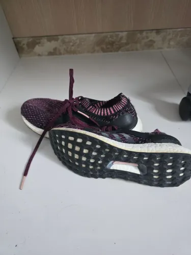 Tenis ultraboost adidas