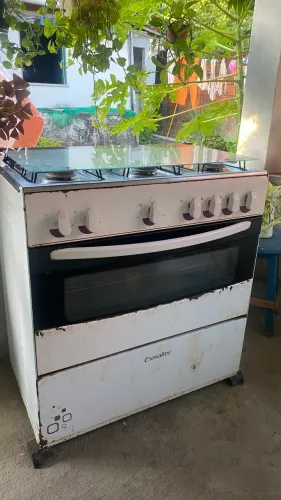 Fogão Esmaltec 6 Bocas com Forno - Usado