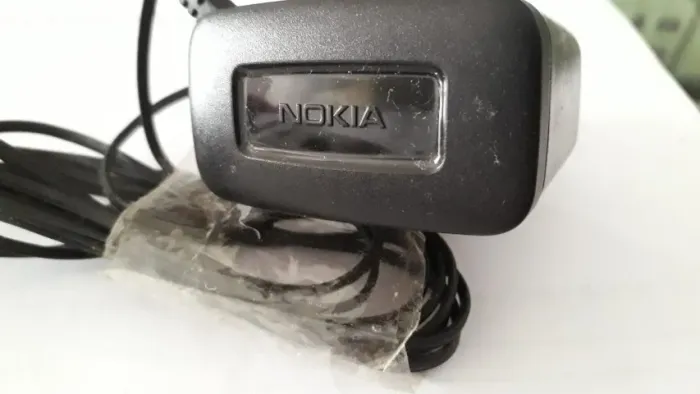 Carregador Portátil Nokia Preto Antigo 1100