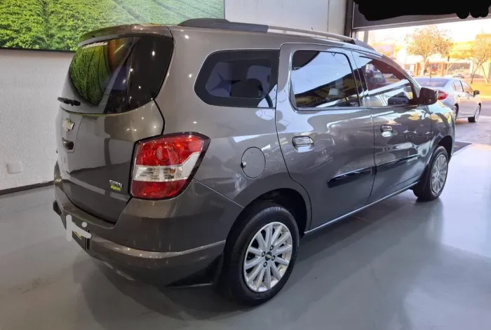 Chevrolet Spin Advantage 1.8 8V Econo.flex 5P Aut. 2014