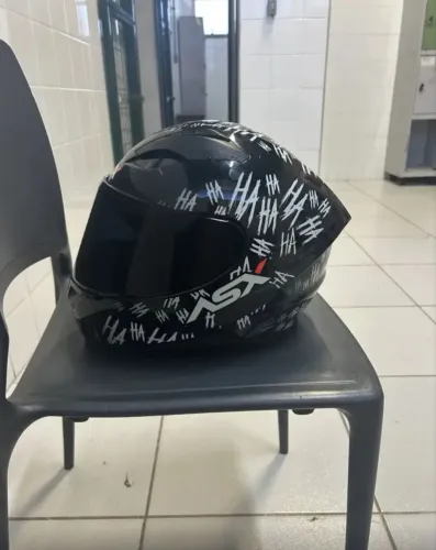 Capacete Asx City Fun Preto Brilhante Haha 59/60 Viseira Fumê