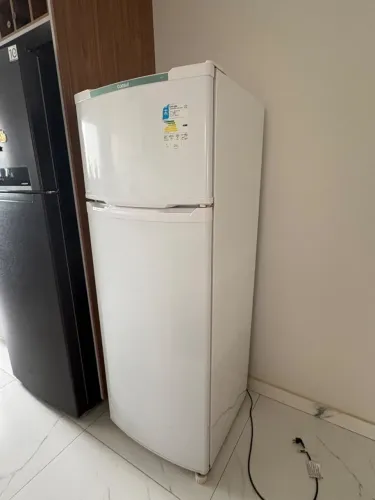Geladeira Consul Cycle Defrost Duplex 332 Litros CRD37MB Branca - Semi Nova