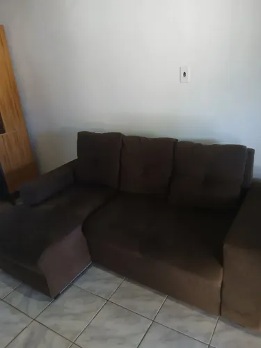 Sofá L +2 puff para sentar de brinde