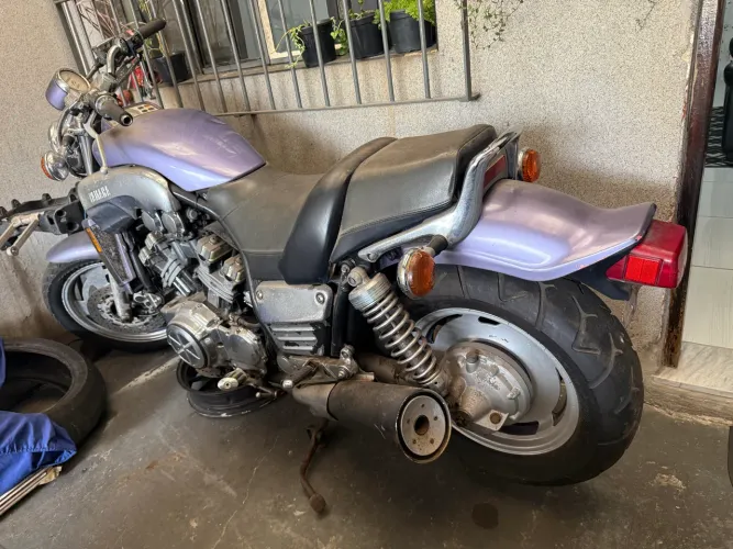 MOTO DOADORA DE PECAS/ SUCATA DE V-MAX