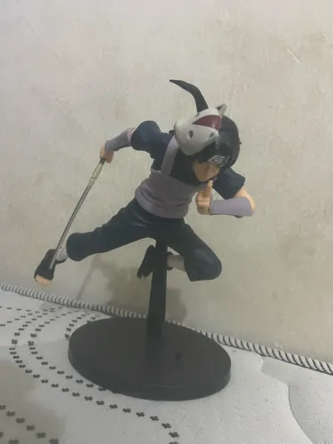 action figure itachi