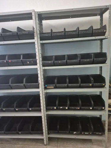 CAIXA ORGANIZADORA MARCA MARFINITE , MUITO RESISTENTE