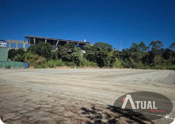 Área comercial, indústria centro com 6.400 m² próximo rotatória Fernão dias