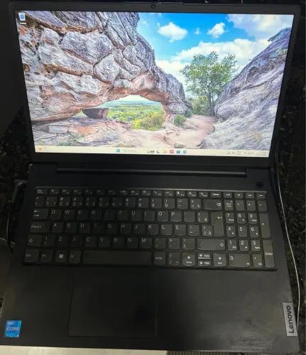 Notebook Lenovo V15 G2 Intel I5 1135g7 8gb Ssd 256gb W11 Pro Cor Preto