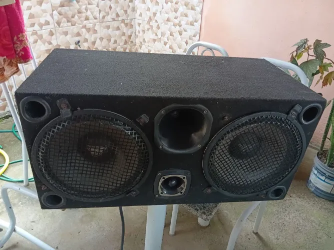 Vendo caixote de 12