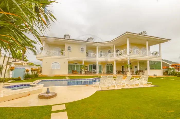 Casa com 6 dormitórios para alugar, 1200 m² por R$ 48.000,00/mês - Marina Guarujá - Guaruj