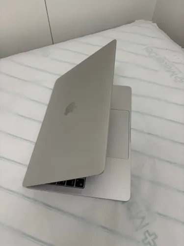 Macbook PRO 2022 M2 13 8/256 GB