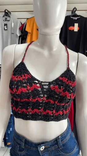 Cropped de crochê do flamengo artesanal