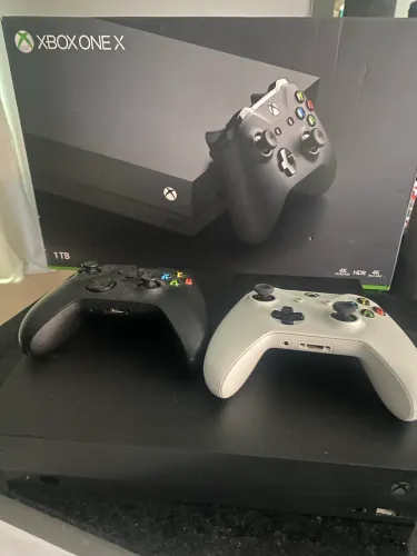 Vendo Xbox one X,1T.
