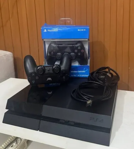 PS4 FAT DESBLOQUEADO+ 2 CONTROLES + JOGOS