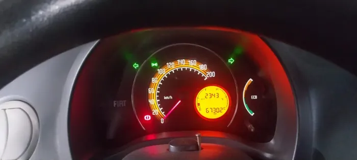 Fiat Uno Vivace/rua 1.0 EVO Fire Flex 8V 5P 2012