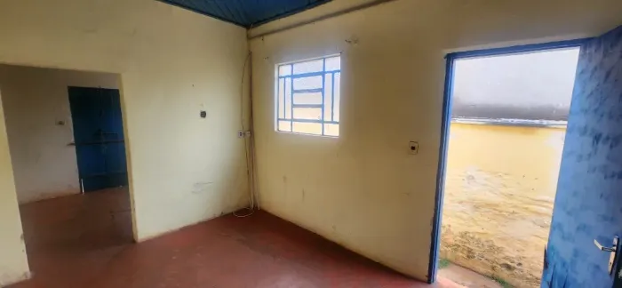 VENDO. CASAS GEMINADAS PARA REFORMA. VILA TIBÉRIO. ABAIXOU O PREÇO. ESTUDA PROPOSTA.