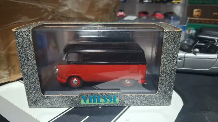 Miniatura Kombi vitesse escala 1/43.