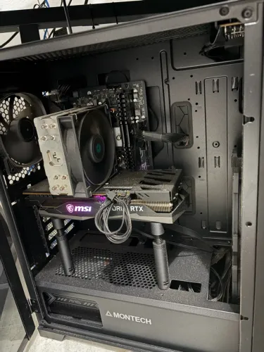 PC GAMER - RYZEN 7 5700X + RTX 3060 TI + 16GB RAM