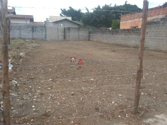 Terreno Padrão em Pindamonhangaba