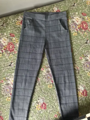 Calça (tamanho M)