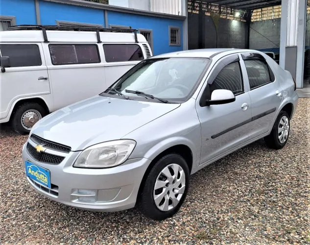 Chevrolet Prisma Sed. Joy/ LS 1.0 8V Flexpower 4P 2012