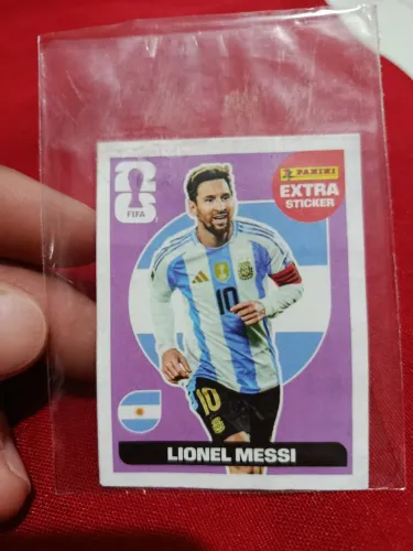 Figurinha da copa do mundo (Messi roxa).