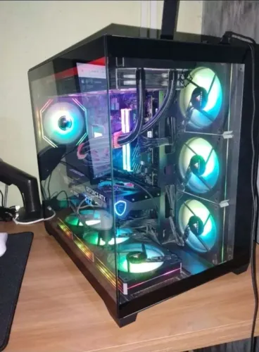 PC Gamer Ryzen 5 7600 + RTX 5060 Ti + 32GB + SSD 1TB
