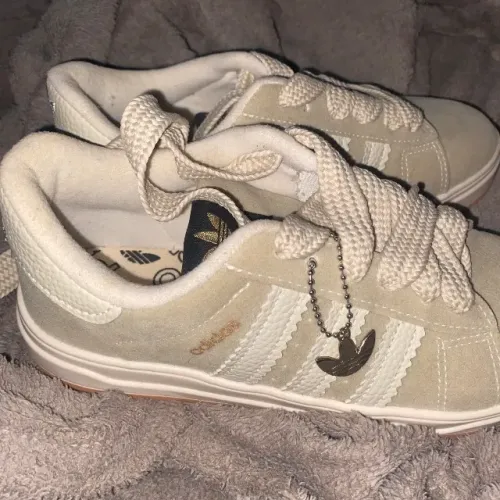 Tênis Adidas Campus Bege