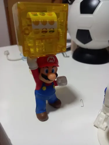 BONECO MARIO COM CUBO AMARELO MAC DONALDS 
