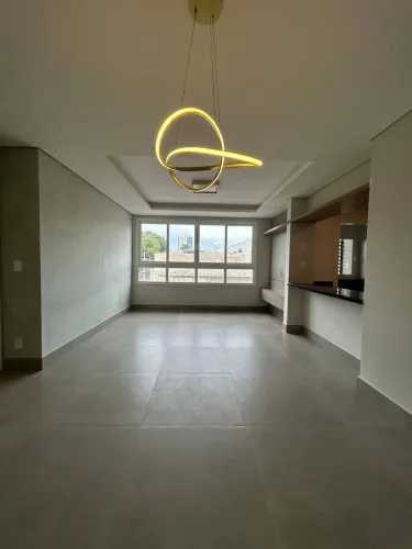 Apartamento à venda com armários, Jardim Veneza, Franca, SP