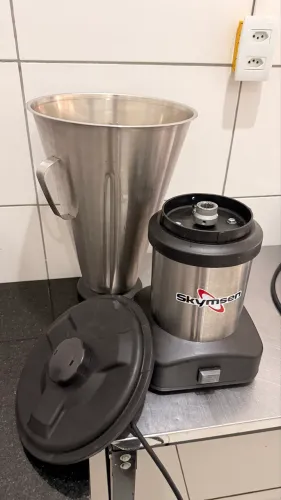 Liquidificador Industrial da skymsen, 10 litros - como novo!