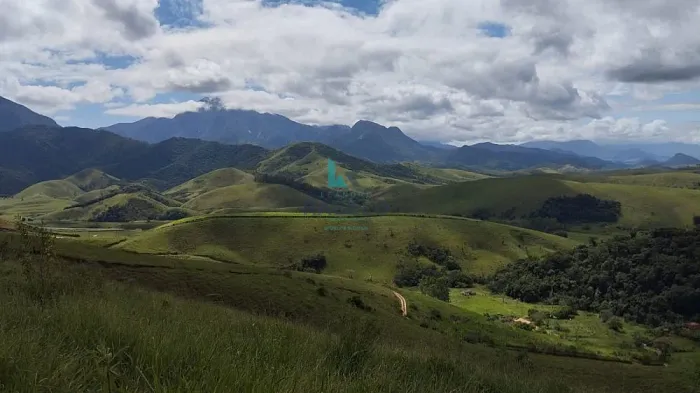 TERRENO COM VISTA PARA O PICO DOS MARINS EM PIQUETE-SP