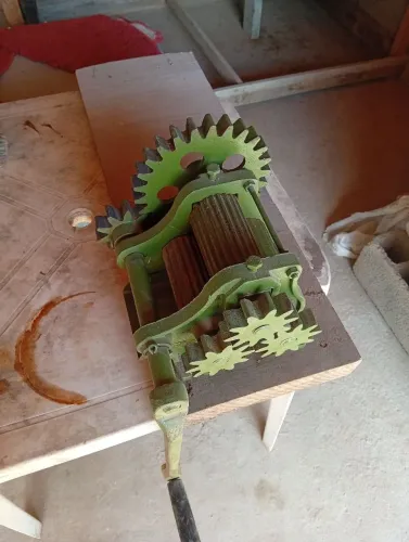 Vende se ,um moedor de cana