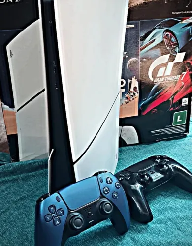 VENDE-SE PS5 SEMI NOVO 2 CONTROLE PO 3500 ACEITO PROPOSTA TAMBÉM