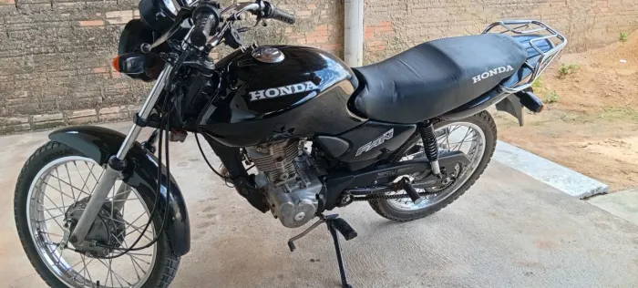 Moto fan 125 cilindrada