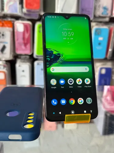 Moto G8 play , tudo ok , R$ 250 Já vai capa e película