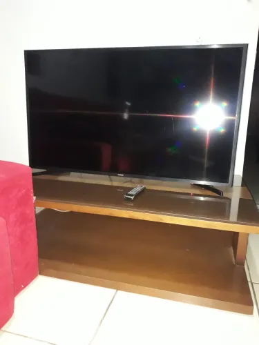 Vendo uma TV Samsung de 49 por 300 reais 