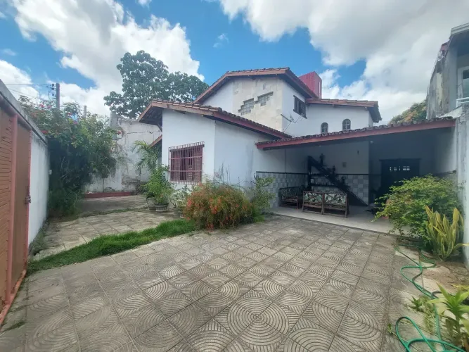 Imóvel para venda com 4/4 em excelente localização - Alagoinhas - BA