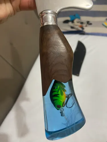 Vende se faca personalizada