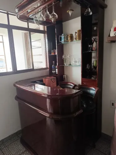 Bar madeira