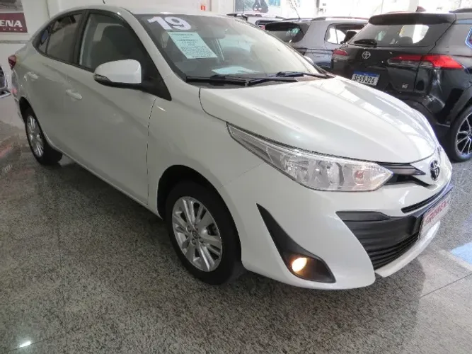Toyota Yaris XL Sedan 1.5 Flex 16V 4P Aut. 2019