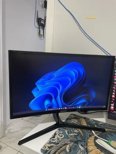 Monitor Gamer Samsung Odyssey CRG50 24? Curvo 144Hz Full HD