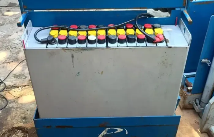 Bateria para empilhadeira tracionaria 24 volts, 216 amperes